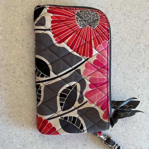 Vera Bradley wristlet - Picture 2 of 7